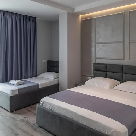 Te Aldo Hotel *